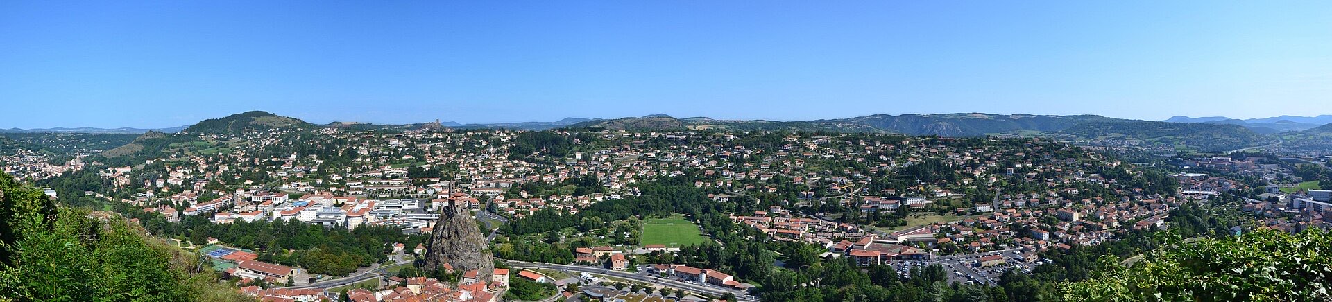 Le Puy-en-Velay Saint-Michel — Auvergne: the Volcano Country