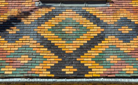 Hospices de Beaune roof — Burgundy: Wine & Abbeys