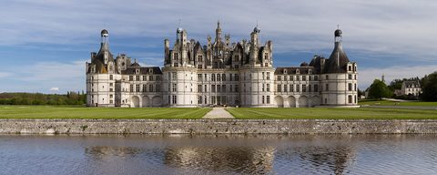 Chambord's roofline of turrets and chimneys
