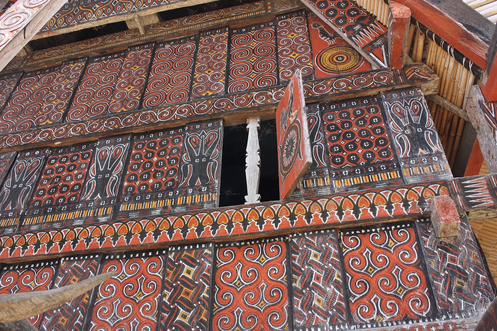 Tana Toraja tongkonan — Sulawesi: Makassar to Tana Toraja
