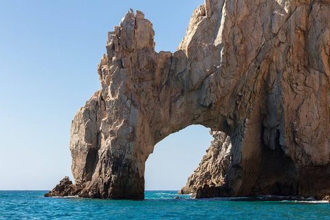 El Arco's stone arch where the Pacific meets the Sea of Cortez