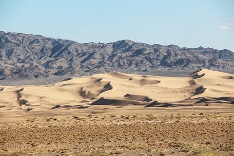 Khongoryn Els dunes on the Gobi Gurvansaikhan circuit