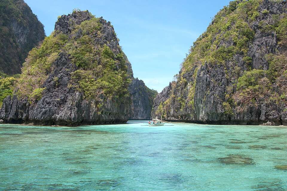 Limestone towers around El Nido's turquoise lagoon