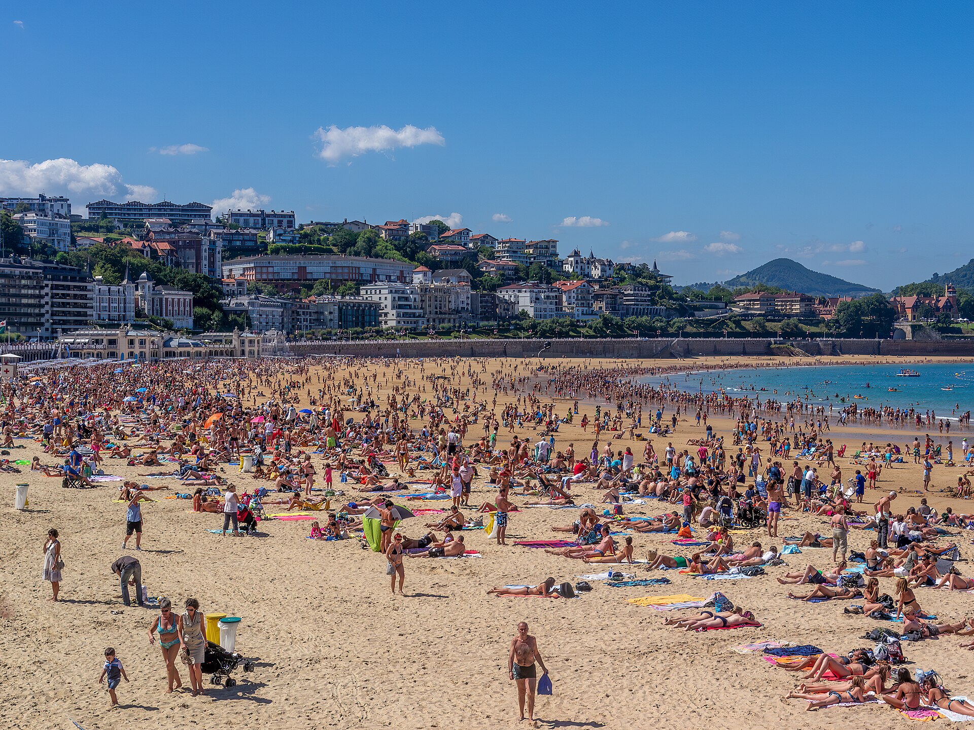 La Concha bay curving through San Sebastián