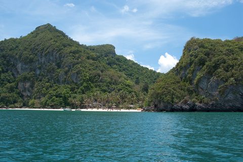 Mu Ko Ang Thong islands seen from the Gulf of Thailand