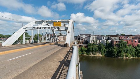 Edmund Pettus bridge Selma — The Civil Rights Trail